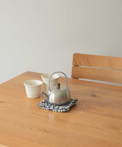 URBAN RESEARCH DOORS（アーバンリサーチドアーズ）の「ナガオ　ステンレスつる付き急須 500ml（キッチンツール・レディース・シルバー・-）」の4枚目の写真