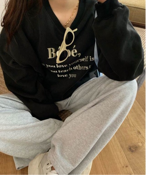 AMELY（エミリー）の「刺繍ロゴスウェット（スウェット・レディース・グリーン/オートミール/ブルー/ブラック・フリー）」の10枚目の写真