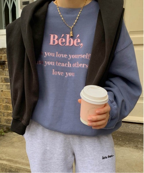 AMELY（エミリー）の「刺繍ロゴスウェット（スウェット・レディース・グリーン/オートミール/ブルー/ブラック・フリー）」の11枚目の写真