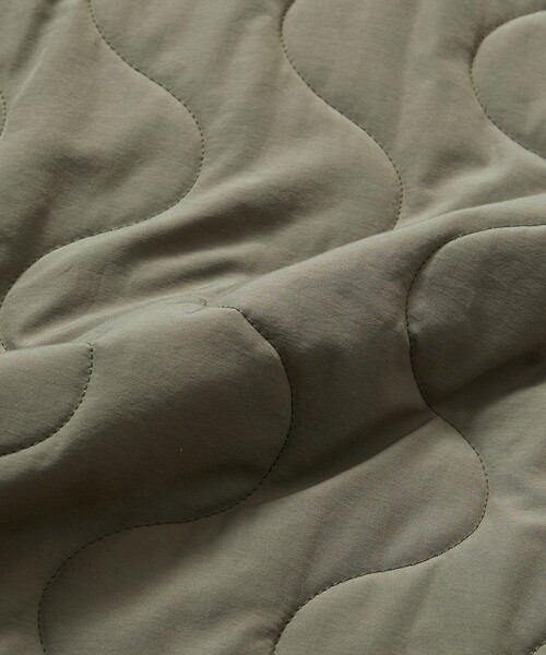 WILD THINGS（ワイルドシングス）の「WILD THINGS×thriftwear and fleamarkettourr×Firsthand/ワイルドシングス×スリフトウェアアンドフリーマーケットツアー×ファーストハンド 別注 QUILT BLOUSON（ノーカラージャケット・メンズ・ブラック/ベージュ/オリーブ・M/L）」の13枚目の写真