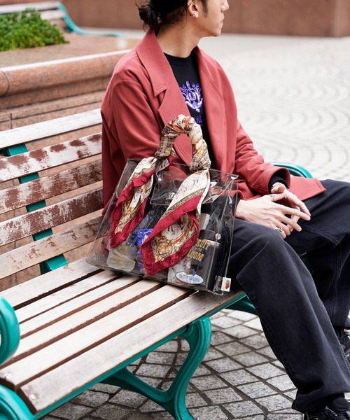 FRUIT OF THE LOOM（フルーツオブザルーム）の「VINYL TOTE BAG & STICKER SEAL SET / PVC / クリアバッグ / カラーバッグ / A4サイズ収納 / ユニセックス（トートバッグ・レディース・ミント/オレンジ/ブラウン/ブラック・FREE）」の13枚目の写真