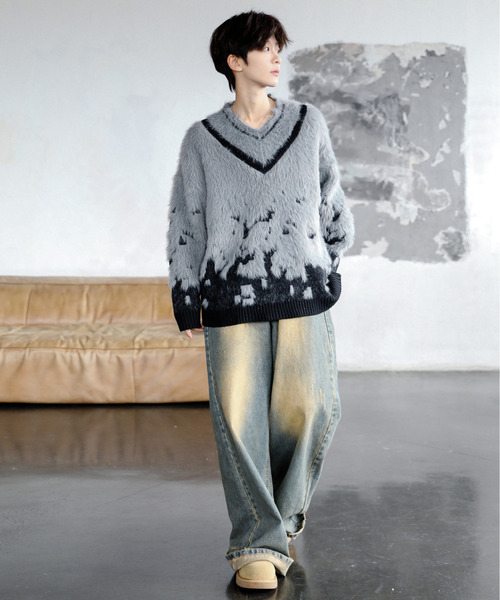 neos（ネオス）の「【neos】ルーズシルエット Vネック ライン シャギー グラデーション ニット プルオーバー（ニット/セーター・メンズ・グレー/ホワイト・X-LARGE/LARGE/MEDIUM）」の4枚目の写真