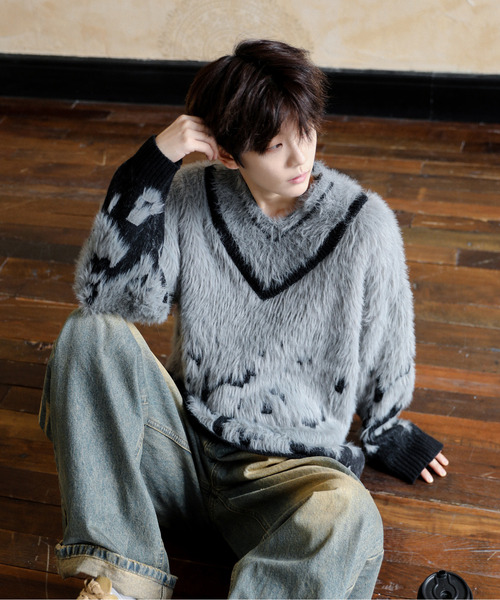 neos（ネオス）の「【neos】ルーズシルエット Vネック ライン シャギー グラデーション ニット プルオーバー（ニット/セーター・メンズ・グレー/ホワイト・X-LARGE/LARGE/MEDIUM）」の5枚目の写真