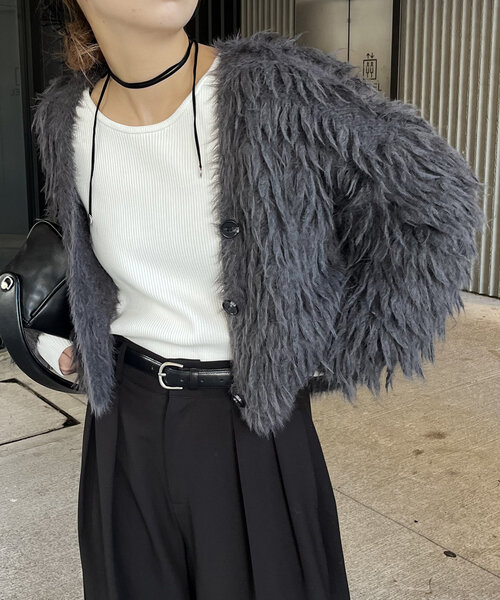 CAPRICIEUX LE'MAGE(カプリシューレマージュ)の「フリンジVカーディガン(カーディガン/ボレロ・レディース・ベージュ/オフホワイト/チャコールグレー・FREE)」の11枚目の写真