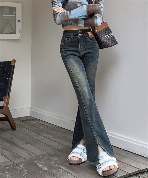 FREE STYLISTS(フリー スタイリスト)の「美脚ハイウエスト 裾スリットフレアデニムパンツ(デニムパンツ・レディース・ダークブルー/ライトブルー/ブラック/ブルー・M/L/XL/XS/S/2XL/3XL)」の14枚目の写真