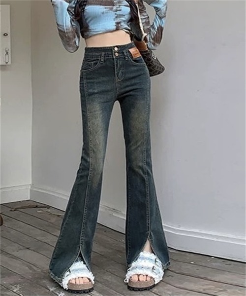 FREE STYLISTS(フリー スタイリスト)の「美脚ハイウエスト 裾スリットフレアデニムパンツ(デニムパンツ・レディース・ダークブルー/ライトブルー/ブラック/ブルー・M/L/XL/XS/S/2XL/3XL)」の11枚目の写真