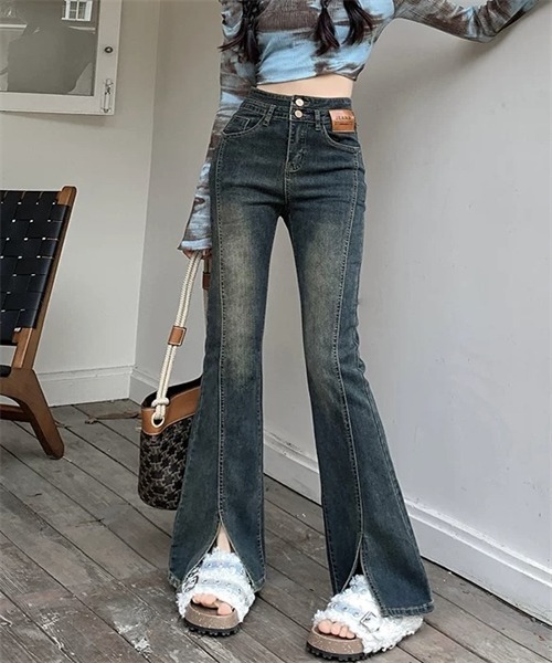 FREE STYLISTS(フリー スタイリスト)の「美脚ハイウエスト 裾スリットフレアデニムパンツ(デニムパンツ・レディース・ダークブルー/ライトブルー/ブラック/ブルー・M/L/XL/XS/S/2XL/3XL)」の12枚目の写真