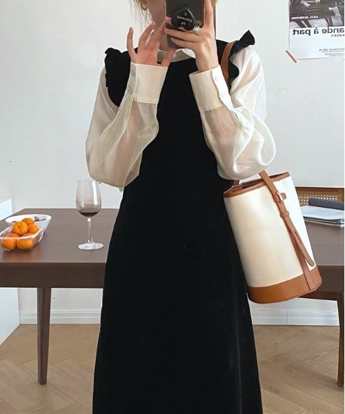 COMON+(コモンプラス)の「ベルベット調ショルダーフリル ジャンスカ ワンピース(ワンピース・レディース・ブラック・M/L)」の15枚目の写真