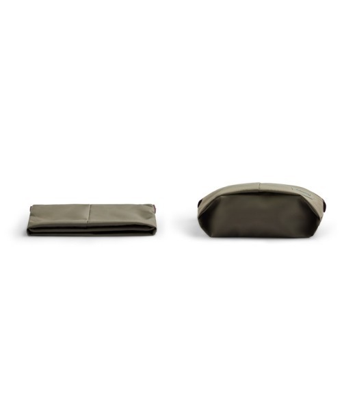 entre square(アントレスクエアー)の「Bellroy/ボディバッグ/サコッシュ Laneway Sacoche シーケルプ(ボディバッグ/ウエストポーチ・メンズ・カーキ・ONE SIZE)」の5枚目の写真