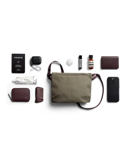 entre square(アントレスクエアー)の「Bellroy/ボディバッグ/サコッシュ Laneway Sacoche シーケルプ(ボディバッグ/ウエストポーチ・メンズ・カーキ・ONE SIZE)」の9枚目の写真