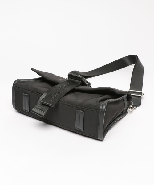 BAYFLOW（ベイフロー）の「[ペットボトルも入る]ロゴ刺繍テープバックルショルダー（ショルダーバッグ・レディース・ブラック/ライトベージュ・FREE）」の13枚目の写真