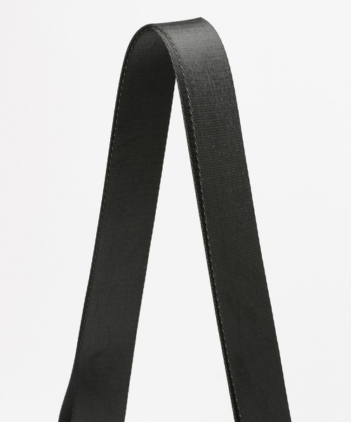 BAYFLOW（ベイフロー）の「[ペットボトルも入る]ロゴ刺繍テープバックルショルダー（ショルダーバッグ・レディース・ブラック/ライトベージュ・FREE）」の11枚目の写真