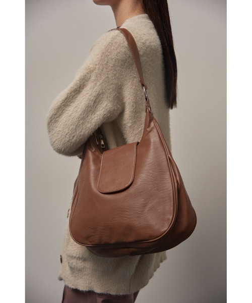 Solace（ソレイス）の「フェイクレザーラウンドトートバッグ（トートバッグ・レディース・ブラック/ブラウン・FREE）」の4枚目の写真