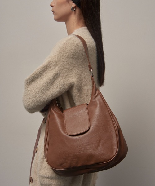 Solace（ソレイス）の「フェイクレザーラウンドトートバッグ（トートバッグ・レディース・ブラック/ブラウン・FREE）」の14枚目の写真