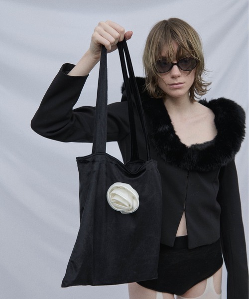 Carmelo（カーメロ）の「Rose velvet tote bag（トートバッグ・レディース・ブラック/ピンク・FREE）」の13枚目の写真