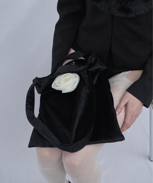 Carmelo（カーメロ）の「Rose velvet tote bag（トートバッグ・レディース・ブラック/ピンク・FREE）」の11枚目の写真