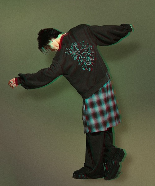 オーバーダイフラワー刺繍プルオーバー/SET UP対応(スウェット)|Ellno Loset(エルノロゼット) オーバーダイフラワー刺繍プルオーバー/SET UP対応(スウェット)|Ellno Loset(エルノロゼット)