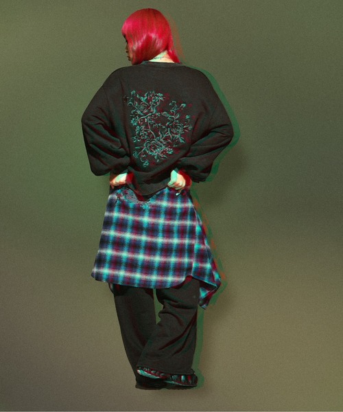 オーバーダイフラワー刺繍プルオーバー/SET UP対応(スウェット)|Ellno Loset(エルノロゼット) オーバーダイフラワー刺繍プルオーバー/SET UP対応(スウェット)|Ellno Loset(エルノロゼット)