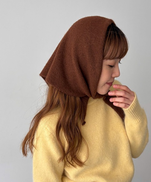 CANAL JEAN(キャナルジーン)の「diggity トライアングルニットスカーフ(マフラー・レディース・ブラック/グレー/ベージュ/ブラウン・ONE SIZE)」の12枚目の写真