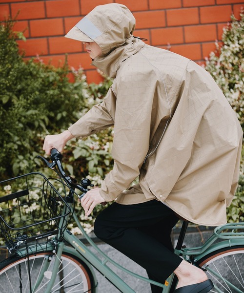 KiU（キウ）の「キウ ビジブルバイシクル自転車レインポンチョ リフレクター反射（レインコート/ポンチョ・メンズ・ブラック/カーキ/グレー系その他/ベージュ/ブラック系その他・FREE）」の14枚目の写真