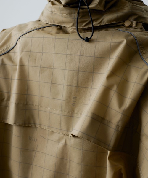 KiU（キウ）の「キウ ビジブルバイシクル自転車レインポンチョ リフレクター反射（レインコート/ポンチョ・メンズ・ブラック/カーキ/グレー系その他/ベージュ/ブラック系その他・FREE）」の7枚目の写真