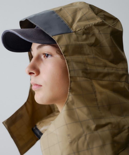 KiU（キウ）の「キウ ビジブルバイシクル自転車レインポンチョ リフレクター反射（レインコート/ポンチョ・メンズ・ブラック/カーキ/グレー系その他/ベージュ/ブラック系その他・FREE）」の8枚目の写真