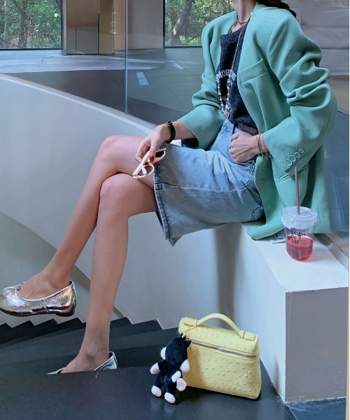FINEnough（ファインナフ）の「バギーデニムハーフパンツ（デニムパンツ・レディース・ブラック/サックスブルー/ブルー・M/L）」の2枚目の写真