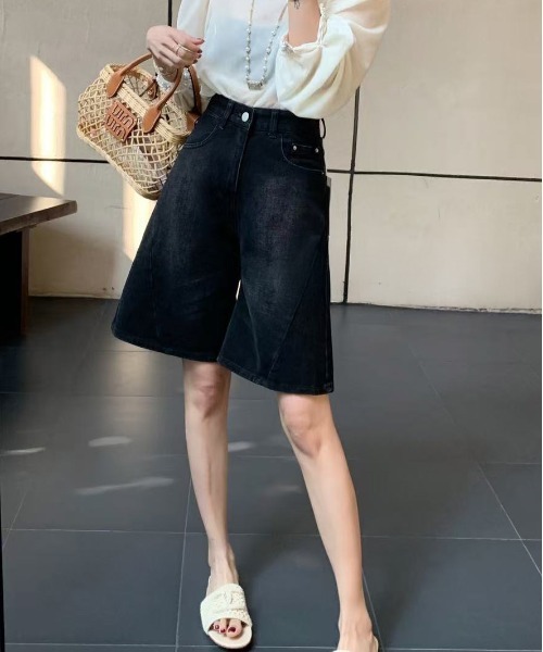 FINEnough（ファインナフ）の「バギーデニムハーフパンツ（デニムパンツ・レディース・ブラック/サックスブルー/ブルー・M/L）」の18枚目の写真