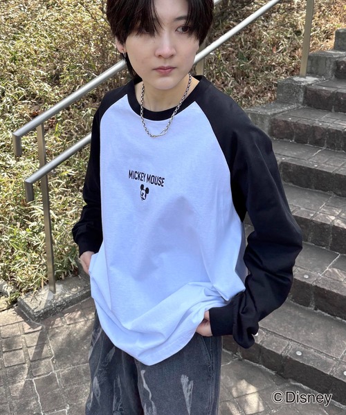 Disney（ディズニー）の「【新色追加】 Disney Mickey / ミッキー ヴィンテージライク レトログラフィック 古着風クラックプリント ビッグシルエット ラグランロンT カットソー メンズ レディース（Tシャツ/カットソー・メンズ・ホワイト系その他/ホワイト系1/ホワイト系/ホワイト/グレー系/チャコールグレー/グレー/グレー系その他/ホワイト系2/グレー系2/ホワイト系その他2/ホワイト系3/ホワイト系その他3/グレー系その他2・L/M）」の18枚目の写真