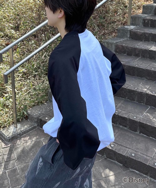 Disney（ディズニー）の「【新色追加】 Disney Mickey / ミッキー ヴィンテージライク レトログラフィック 古着風クラックプリント ビッグシルエット ラグランロンT カットソー メンズ レディース（Tシャツ/カットソー・メンズ・ホワイト系その他/ホワイト系1/ホワイト系/ホワイト/グレー系/チャコールグレー/グレー/グレー系その他/ホワイト系2/グレー系2/ホワイト系その他2/ホワイト系3/ホワイト系その他3/グレー系その他2・L/M）」の20枚目の写真