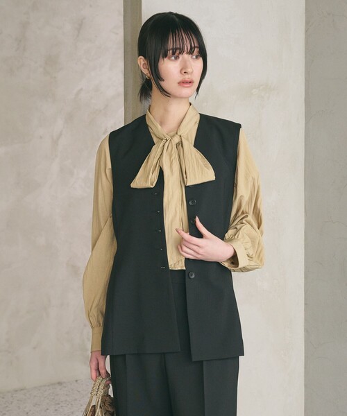 BEAUTY&YOUTH UNITED ARROWS（ビューティーアンドユースユナイテッドアローズ）の「【WEB限定 Wardrobe DAILY MINIMAL】リボンタイブラウス -2WAY/ウォッシャブル-（シャツ/ブラウス・レディース・ホワイト/ベージュ/ダークグレー・FREE）」の21枚目の写真