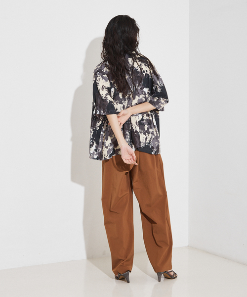 NOMINE(ノミネ)の「【セットアップ着用可】スプラッシュプリント 開襟 シャツ(シャツ/ブラウス・レディース・チャコールグレー/アイボリー/パープル・フリー)」の16枚目の写真