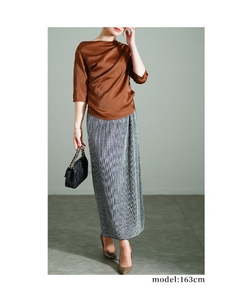 Sawa a la mode（サワアラモード）の「ドレープサテンカットソー（Tシャツ/カットソー・レディース・ブラック/ブラウン/ベージュ・FREE）」の18枚目の写真