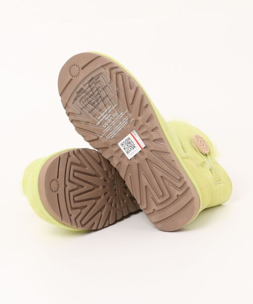 UGG(アグ)の「【RS】【UGG】MINI BAILEY BUTTON 3352 シープスキン ムートンブーツ ベイリーボタン ミニ(ブーツ・メンズ・イエロー系その他・US6)」の3枚目の写真