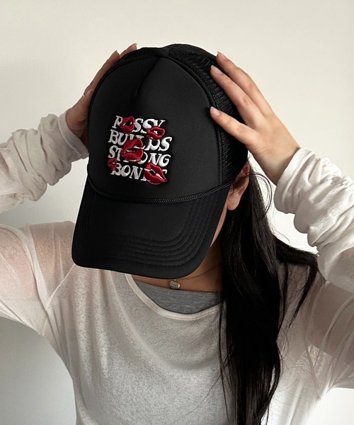 apres jour mignon（アプレジュールミニョン）の「【apresjour mignon×ARIAZ】ロゴメッシュキャプ（キャップ・レディース・オフホワイト/ブラック・ONESIZE）」の2枚目の写真