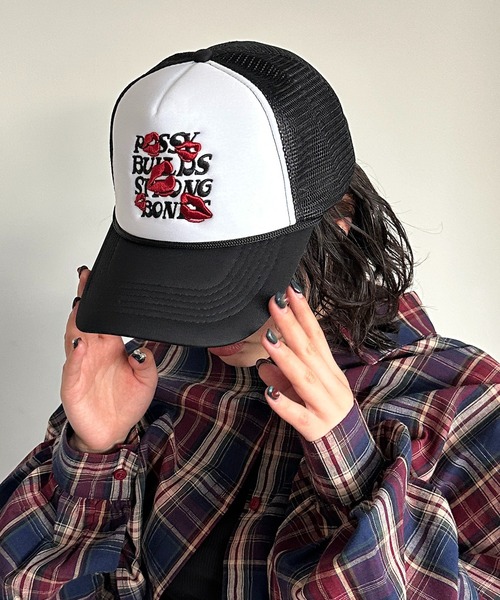 apres jour mignon（アプレジュールミニョン）の「【apresjour mignon×ARIAZ】ロゴメッシュキャプ（キャップ・レディース・オフホワイト/ブラック・ONESIZE）」の5枚目の写真