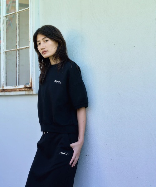 RVCA(ルーカ)の「RVCA レディース BANDANA VA BOX SWEAT SS トレーナー 【2025年春夏モデル】/ルーカセットアップ対応バックプリント半袖スウェットトレーナー(スウェット・レディース・グレー/ブラック/ホワイト・MEDIUM/SMALL)」の9枚目の写真