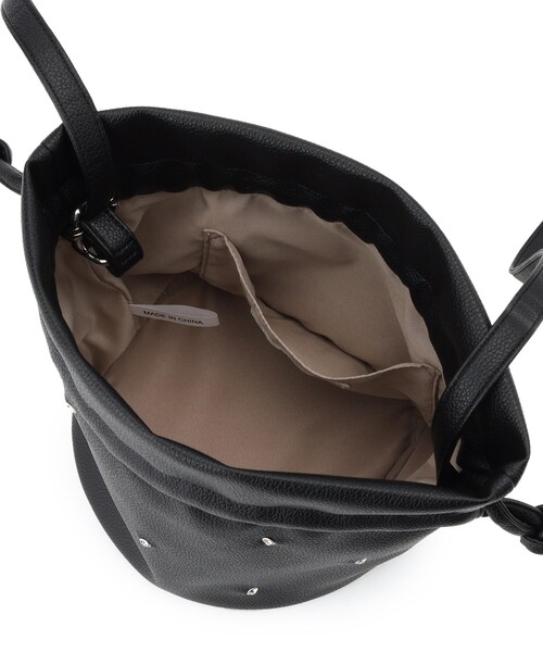 SHOO・LA・RUE（シューラルー）の「キラキラパーツ付き巾着ショルダーバッグ（ショルダーバッグ・レディース・アイボリー/ブラック/シルバー系その他・00）」の14枚目の写真