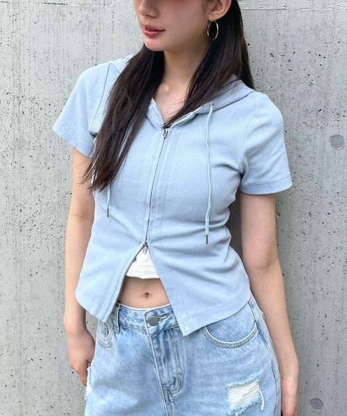 FOREVER 21（フォーエバー トゥエンティーワン）の「【2025SS】ダブルZIPフーディー（パーカー・レディース・ブラック/ナチュラル/ブルー・FREE）」の4枚目の写真