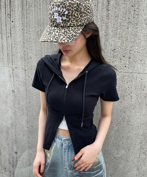 FOREVER 21（フォーエバー トゥエンティーワン）の「【2025SS】ダブルZIPフーディー（パーカー・レディース・ブラック/ナチュラル/ブルー・FREE）」の6枚目の写真