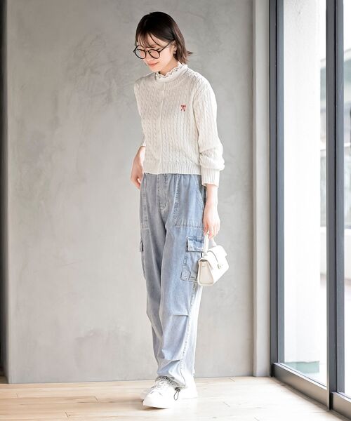 rps(アールピーエス)の「リボン刺繍ケーブル編み長袖クルーネックニットカーディガン(ニット/セーター・レディース・オフホワイト/ネイビー/ライトグレー・フリー)」の22枚目の写真