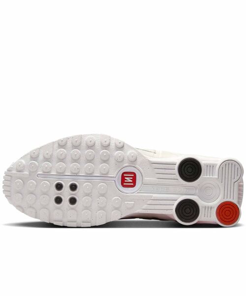 NIKE(ナイキ)の「ナイキ ショックス R4 ウィメンズシューズ / Nike Shox R4 Women's Shoes AR3565-103 White(スニーカー・レディース・ホワイト・27.5/27/26.5/26/25/24.5/24/23.5/23/25.5/28)」の8枚目の写真