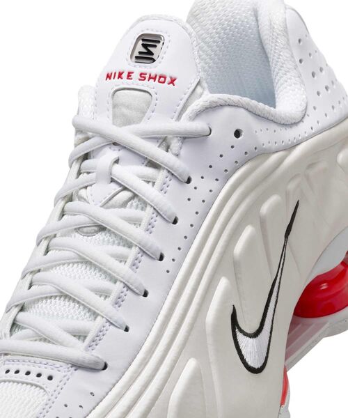 NIKE(ナイキ)の「ナイキ ショックス R4 ウィメンズシューズ / Nike Shox R4 Women's Shoes AR3565-103 White(スニーカー・レディース・ホワイト・27.5/27/26.5/26/25/24.5/24/23.5/23/25.5/28)」の13枚目の写真