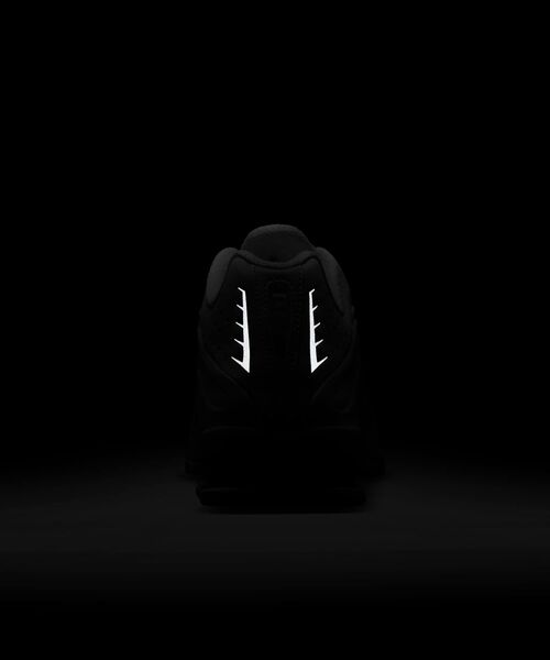 NIKE(ナイキ)の「ナイキ ショックス R4 ウィメンズシューズ / Nike Shox R4 Women's Shoes AR3565-103 White(スニーカー・レディース・ホワイト・27.5/27/26.5/26/25/24.5/24/23.5/23/25.5/28)」の16枚目の写真