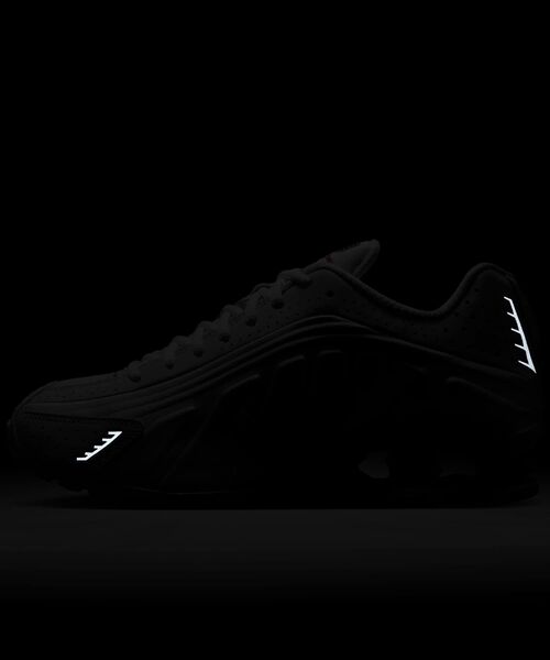 【Nike】W Shox R4 ナイキ ショックス R4 送料間税込 NIKE SHOX R4 / ナイキ ショックス R4 【SP】（スニーカー