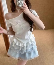 Y2Kガーリー レースリボン付きオフショルTシャツ(スリムフィット)