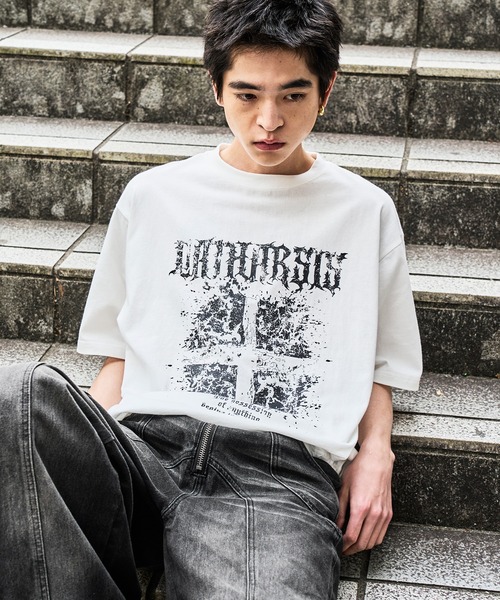 kutir（クティール）の「DRAWSTRING VINTAGELIKE ASSORTED TEE/ドローコードヴィンテージライクアソートTEE（Tシャツ/カットソー・メンズ・ホワイト系その他2/ブラック系その他3/ブラック系その他5/レッド系その他4/ホワイト系その他5/ブラック系その他2/ブラック/ブラウン/レッド/ホワイト系その他3/ブラック系その他4/ブラウン系その他3・MEDIUM/LARGE）」の2枚目の写真