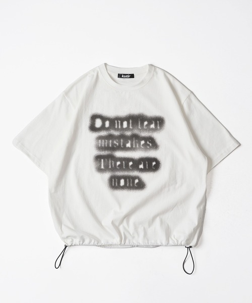 kutir（クティール）の「DRAWSTRING VINTAGELIKE ASSORTED TEE/ドローコードヴィンテージライクアソートTEE（Tシャツ/カットソー・メンズ・ホワイト系その他2/ブラック系その他3/ブラック系その他5/レッド系その他4/ホワイト系その他5/ブラック系その他2/ブラック/ブラウン/レッド/ホワイト系その他3/ブラック系その他4/ブラウン系その他3・MEDIUM/LARGE）」の4枚目の写真