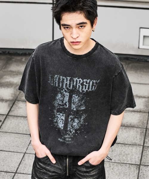 kutir（クティール）の「DRAWSTRING VINTAGELIKE ASSORTED TEE/ドローコードヴィンテージライクアソートTEE（Tシャツ/カットソー・メンズ・ホワイト系その他2/ブラック系その他3/ブラック系その他5/レッド系その他4/ホワイト系その他5/ブラック系その他2/ブラック/ブラウン/レッド/ホワイト系その他3/ブラック系その他4/ブラウン系その他3・MEDIUM/LARGE）」の6枚目の写真