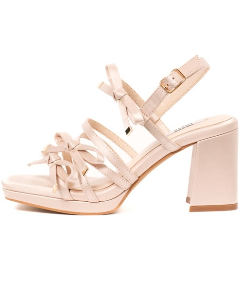 REZOY(リゾイ)の「【25SS新作】【REZOY】トリプルリボンストラップスクエアトゥサテンサンダル(サンダル・レディース・ライトブルー/ブラック/ピンクベージュ・L/M/S/LL)」の7枚目の写真